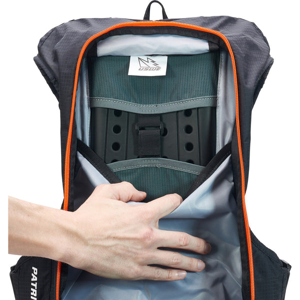 Uswe 背包 Patriot 15 w/ CE SAS-Tech Back Protector Orange/Black Patriot 15 橙/黑